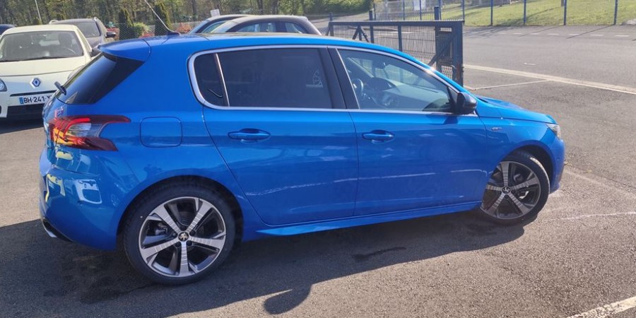 Peugeot 308 II PHASE 2 / GT PACK 1.5 BLUEHDI 130CV EAT8