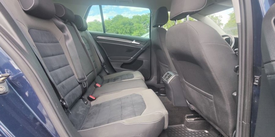 Volkswagen Golf VII BLUEMOTION 1.6 TDI 105 CV / CARAT DSG7