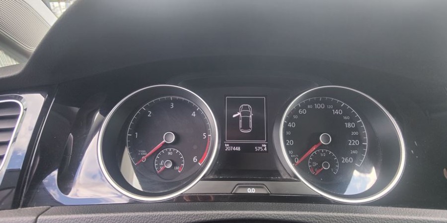 Volkswagen Golf VII BLUEMOTION 1.6 TDI 105 CV / CARAT DSG7