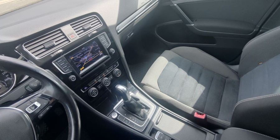 Volkswagen Golf VII BLUEMOTION 1.6 TDI 105 CV / CARAT DSG7