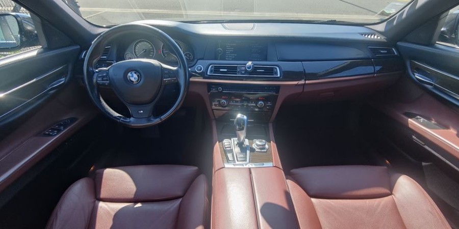 BMW Série 7 F02 PROPULSION 730D 245 ZF6 / EXCLUSIVE