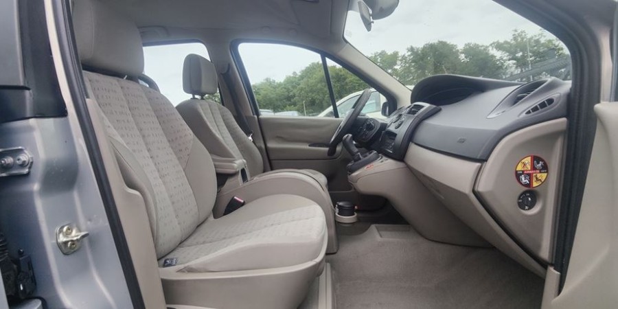 Renault Mégane SCENIC II PHASE 1 5 DCI 100 CV