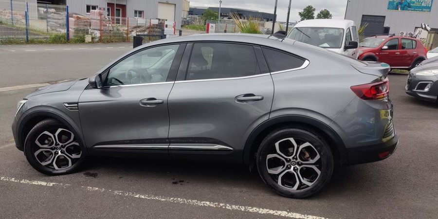 Renault Arkana E-TECH 145 - 21B / INTENS