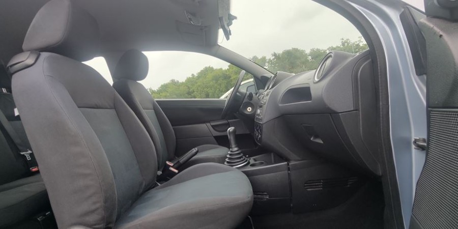 Ford Fiesta 1.3L 70 CV