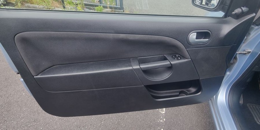 Ford Fiesta 1.3L 70 CV