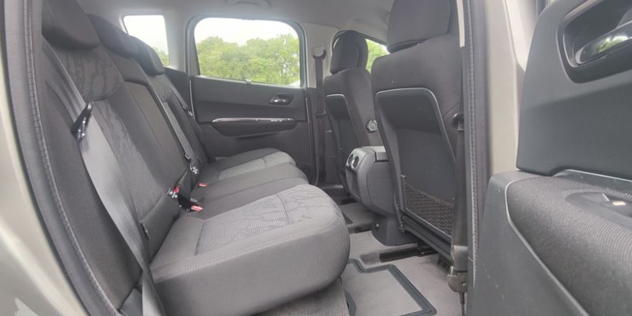Peugeot 3008 I PHASE 1 6 HDI 112 CV / PACK BUSINESS