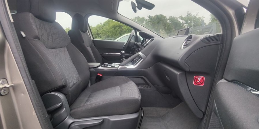 Peugeot 3008 I PHASE 1 6 HDI 112 CV / PACK BUSINESS