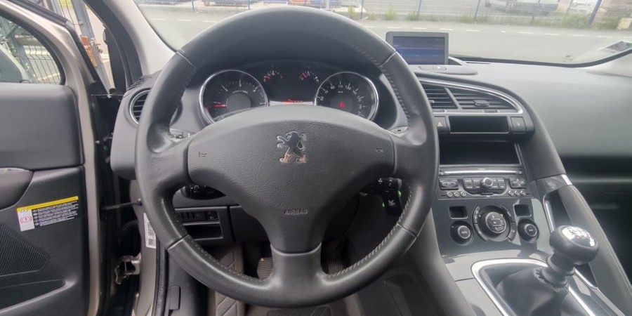 Peugeot 3008 I PHASE 1 6 HDI 112 CV / PACK BUSINESS