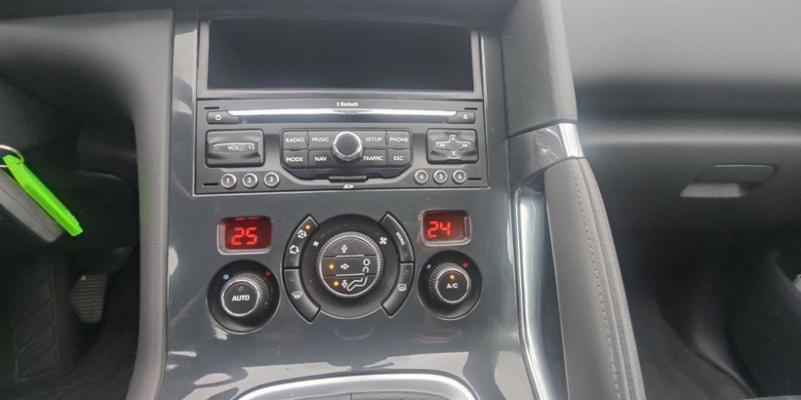 Peugeot 3008 I PHASE 1 6 HDI 112 CV / PACK BUSINESS