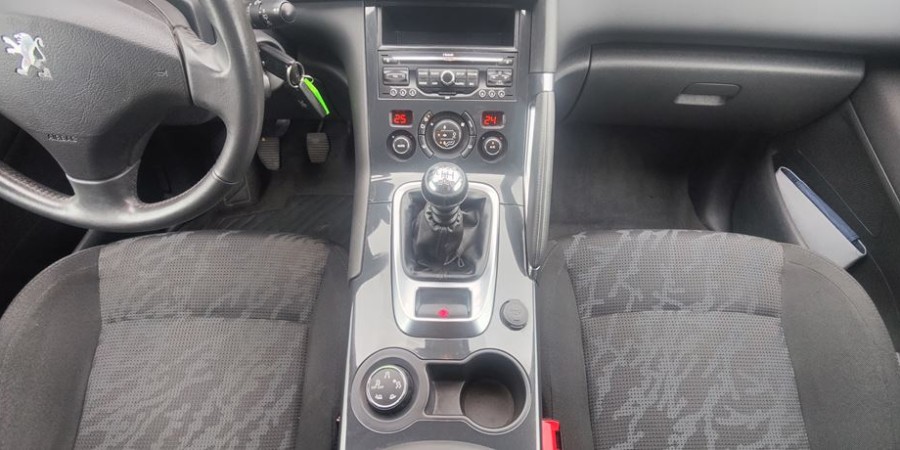 Peugeot 3008 I PHASE 1 6 HDI 112 CV / PACK BUSINESS