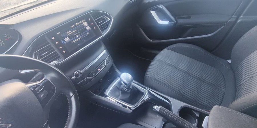 Peugeot 308 II / ACTIVE SW 1.6 BLUEHDI 120 CV