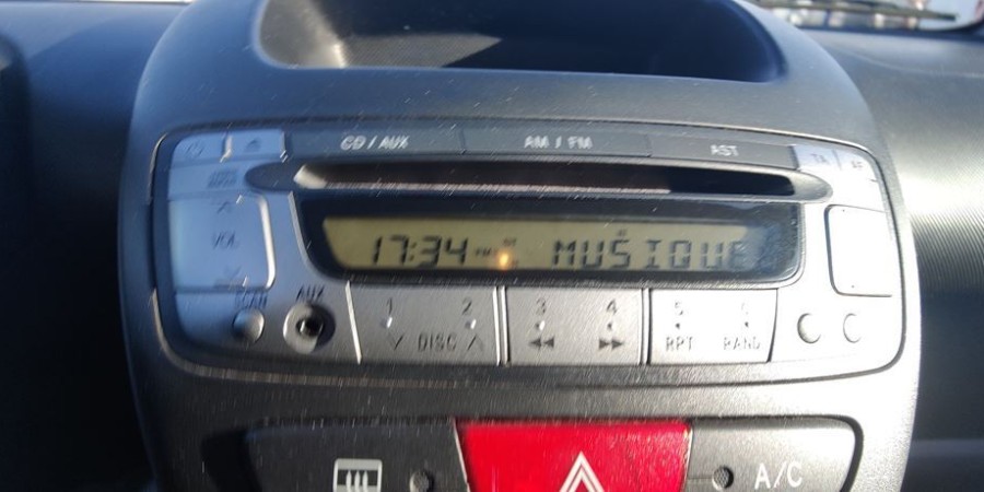 Peugeot 107 1ERE MAIN 1.0L 70 / URBAN MOVE