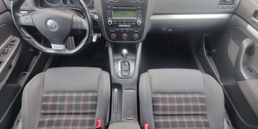 Volkswagen Golf MK5 GTI 2.0TFSI 200CV DSG6 / MILTEK