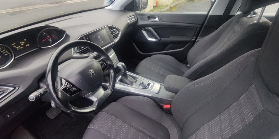 Peugeot 308 II EAT6 SW 1.6 BLUE-HDI 120 CV / ALLURE
