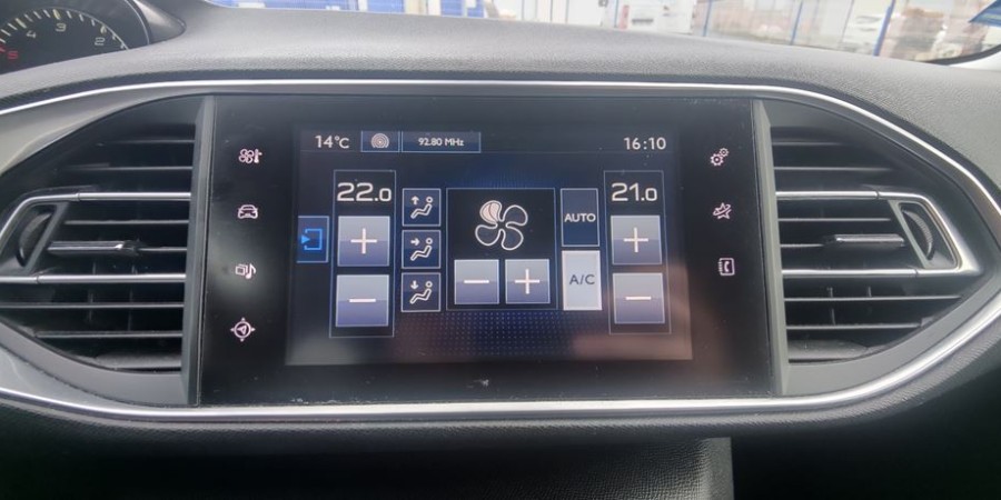 Peugeot 308 II EAT6 SW 1.6 BLUE-HDI 120 CV / ALLURE