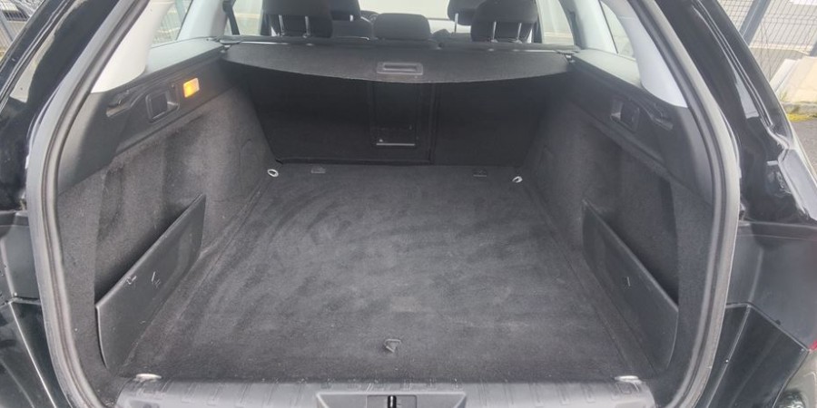 Peugeot 308 II EAT6 SW 1.6 BLUE-HDI 120 CV / ALLURE