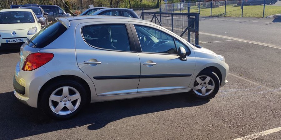 Peugeot 207 1.4 HDI 70 CV