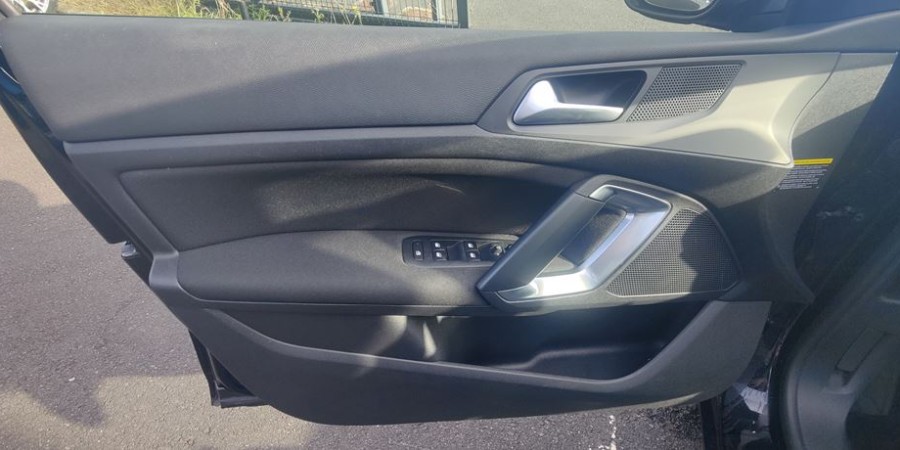 Peugeot 308 II SW 2.0 BLUEHDI 150 CV / BUSINESS
