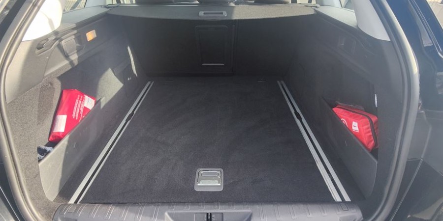 Peugeot 308 II SW 2.0 BLUEHDI 150 CV / BUSINESS