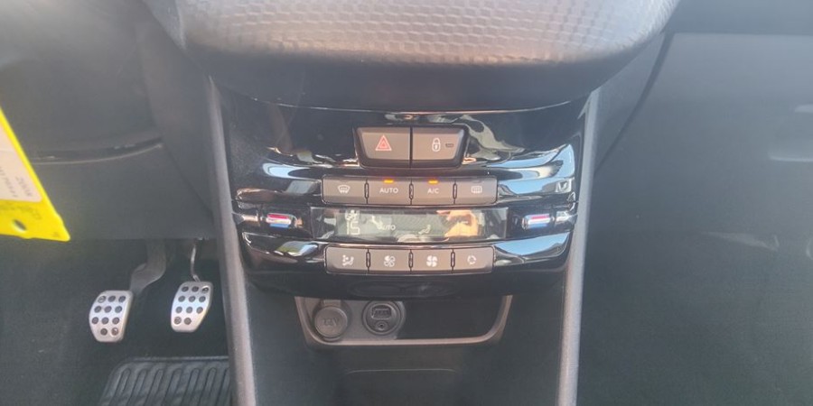 Peugeot 2008 PHASE 2 1.6 BLUE-HDI 100 CV / CROSSWAY