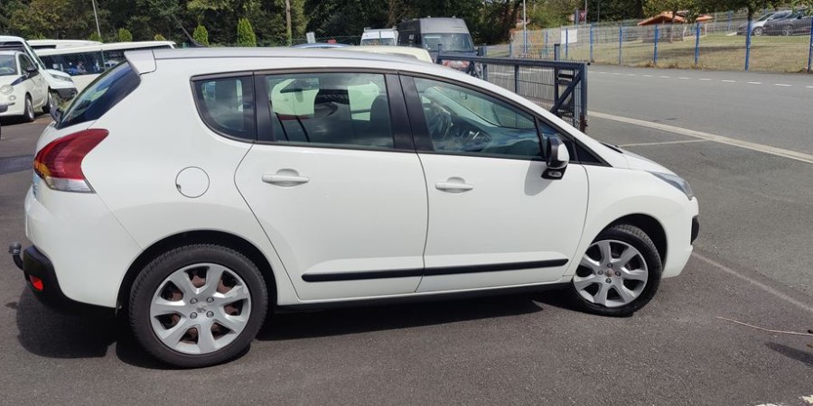 Peugeot 3008 PHASE 2 1.6 HDI 115 CV / ACTIVE