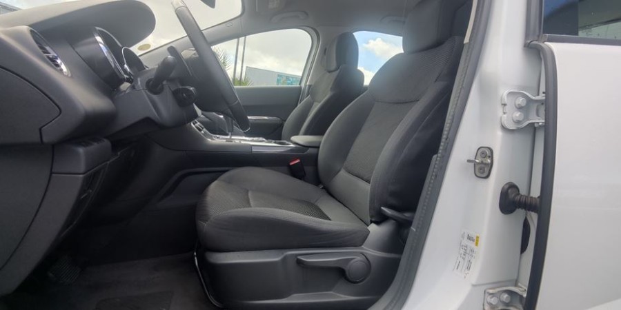 Peugeot 3008 PHASE 2 1.6 HDI 115 CV / ACTIVE