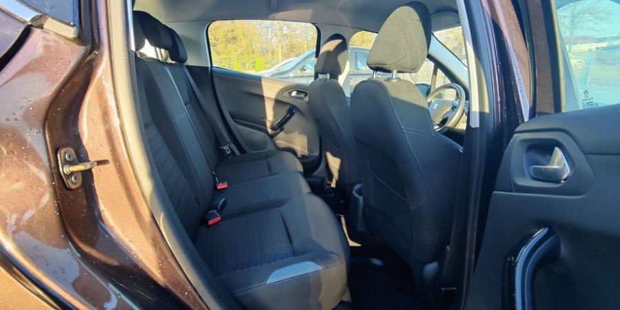 Peugeot 208 ALLURE 1.6 E-HDI 115 CV