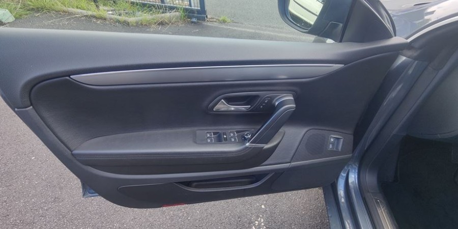 Volkswagen Passat VI CC 2.0 TDI 170 CV / CARAT EDITION