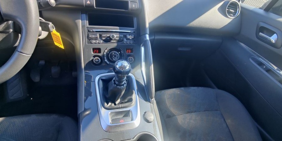 Peugeot 3008 1.6 HDI 115 CV / ACTIVE