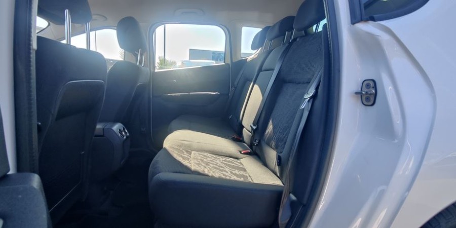 Peugeot 3008 1.6 HDI 115 CV / ACTIVE