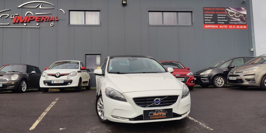 Volvo V40 II 1.6D 115 D2 / SUMMUM