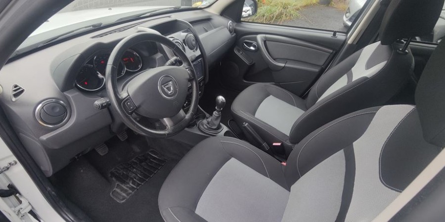 Dacia Duster PHASE 2 4X2 1.5 DCI 110 CV / BLACK TOUCH