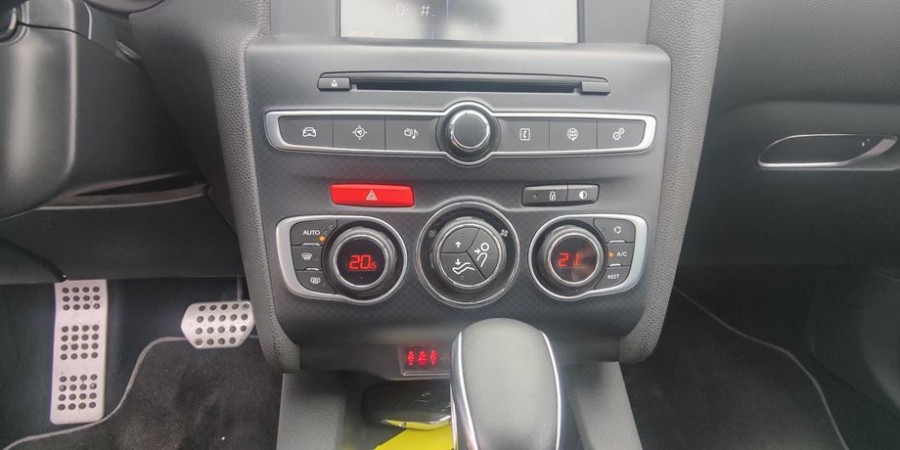 Citroën DS4 PHASE 2 EAT6 2.0 BLUE-HDI 180 CV / EXECUTIV