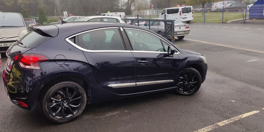 Citroën DS4 PHASE 2 EAT6 2.0 BLUE-HDI 180 CV / EXECUTIV