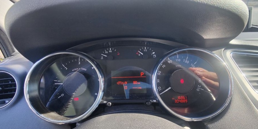 Peugeot 5008 7 PLACES 2.0 HDI 163 CV FAP BVA6 / ALLU