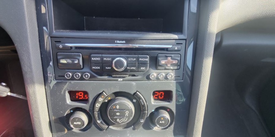 Peugeot 5008 7 PLACES 2.0 HDI 163 CV FAP BVA6 / ALLU