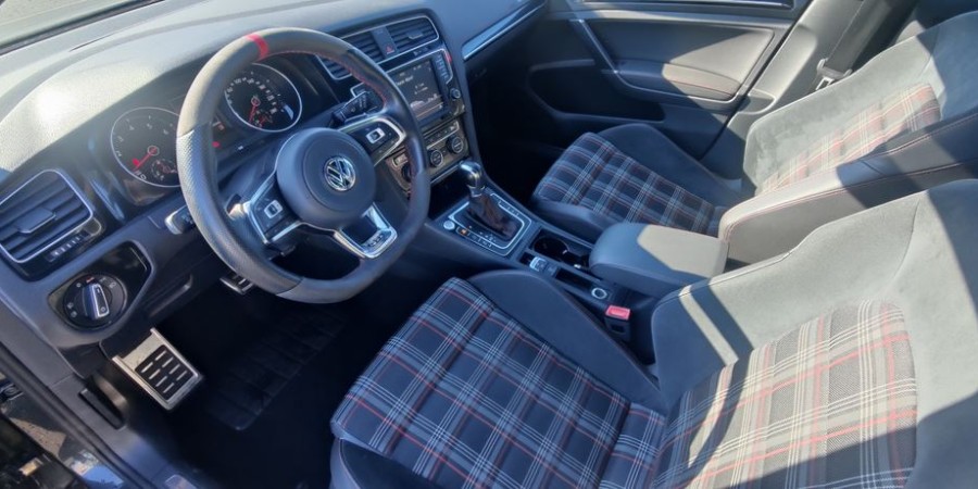 Volkswagen Golf VII GTI DYNAUDIO / DCC 2.0 TSI 230 DSG6 PACK PERFOR