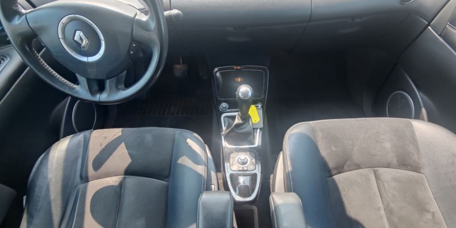 Renault Grand Espace IV PHASE 3 7 PL 2.0 DCI 175 BVA6 / INTENSE