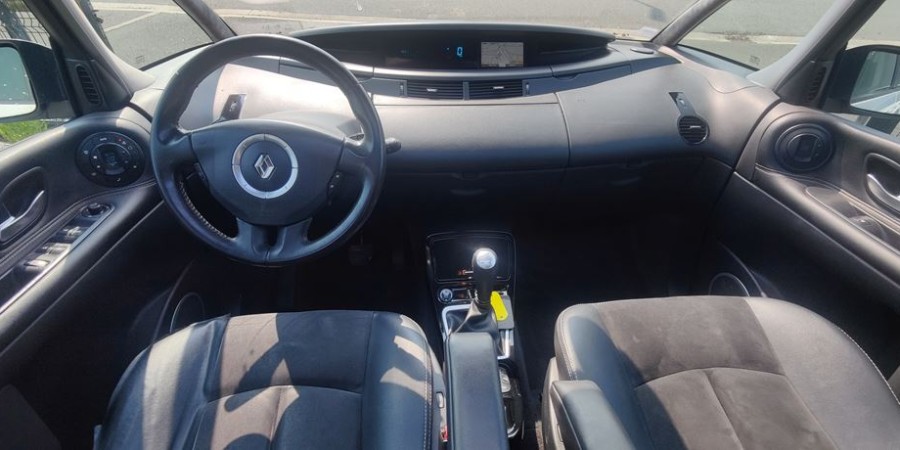 Renault Grand Espace IV PHASE 3 7 PL 2.0 DCI 175 BVA6 / INTENSE