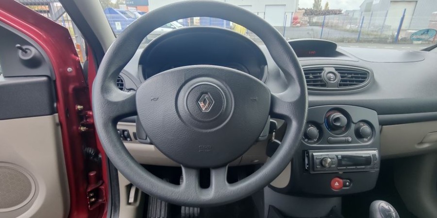 Renault Clio EXPRESSION 1.2 L 75 CV / CONFORT