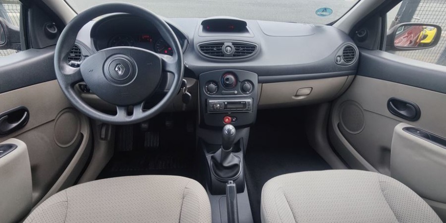 Renault Clio EXPRESSION 1.2 L 75 CV / CONFORT