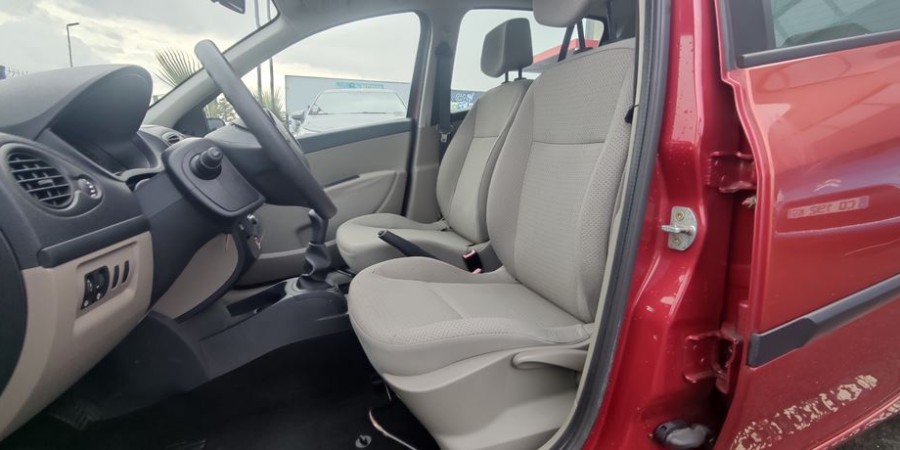 Renault Clio EXPRESSION 1.2 L 75 CV / CONFORT