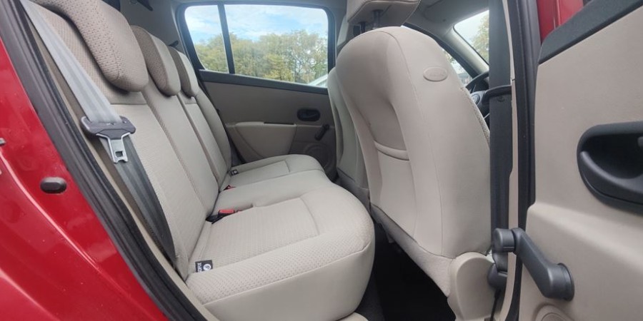 Renault Clio EXPRESSION 1.2 L 75 CV / CONFORT