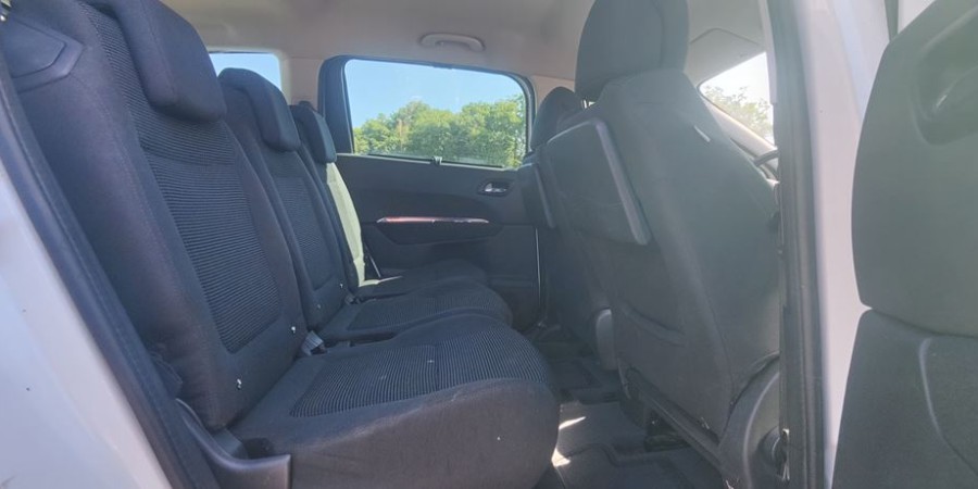 Peugeot 5008 PHASE 2 EAT6 7PL 1.6 BLUE-HDI 120 CV / ACTIVE