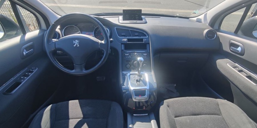 Peugeot 5008 PHASE 2 EAT6 7PL 1.6 BLUE-HDI 120 CV / ACTIVE