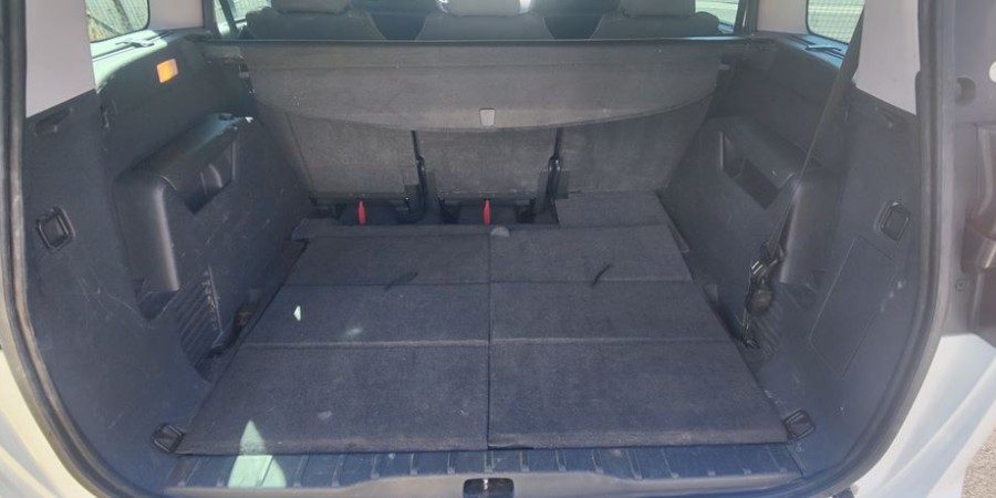 Peugeot 5008 PHASE 2 EAT6 7PL 1.6 BLUE-HDI 120 CV / ACTIVE