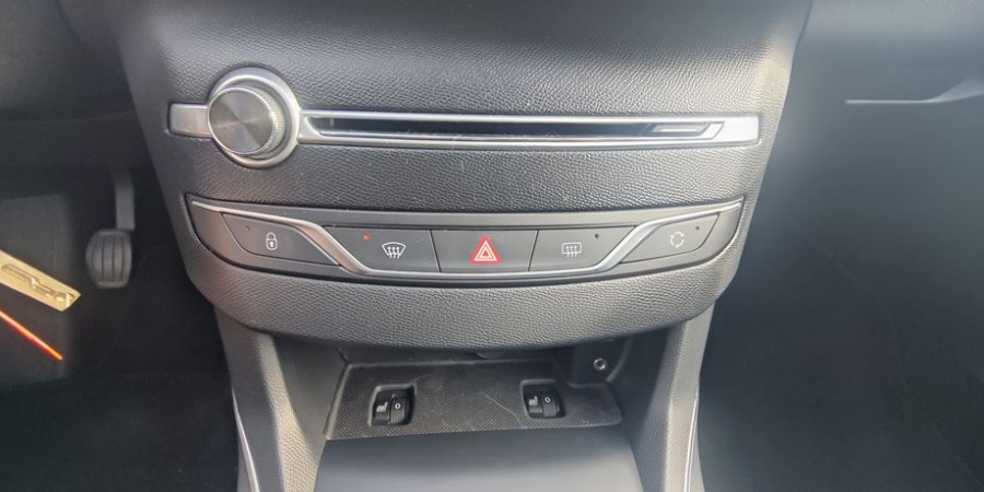 Peugeot 308 II SW 2.0 BLUEHDI 150 CV / BUSINESS