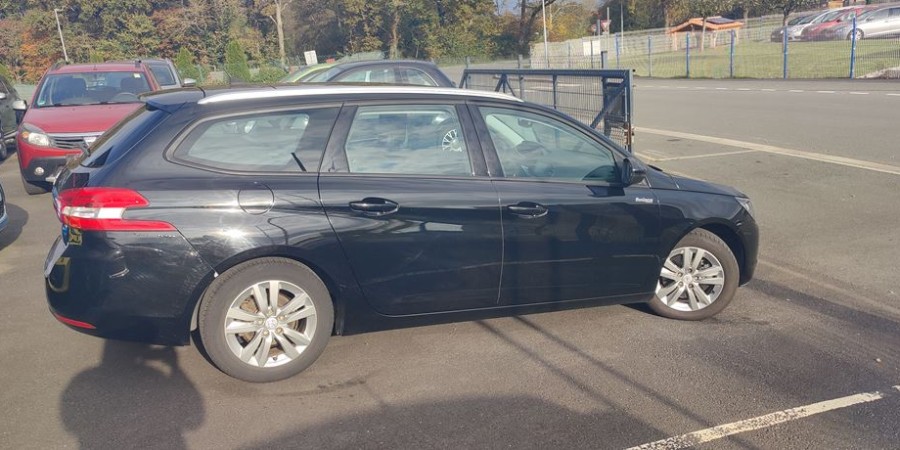 Peugeot 308 II SW 2.0 BLUEHDI 150 CV / BUSINESS