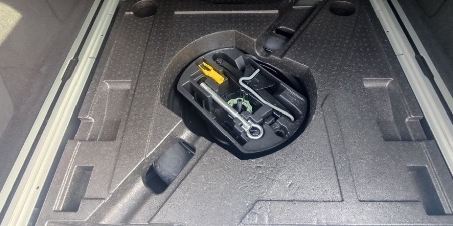 Peugeot 308 II SW 2.0 BLUEHDI 150 CV / BUSINESS