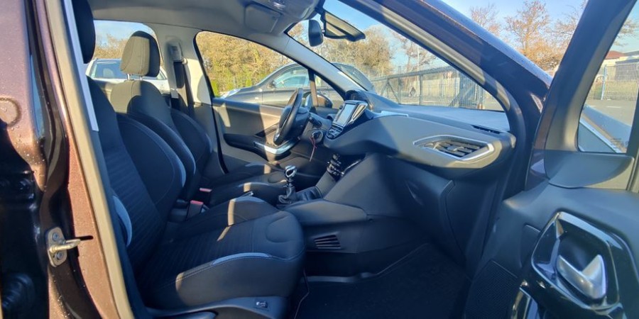 Peugeot 208 ALLURE 1.6 E-HDI 115 CV